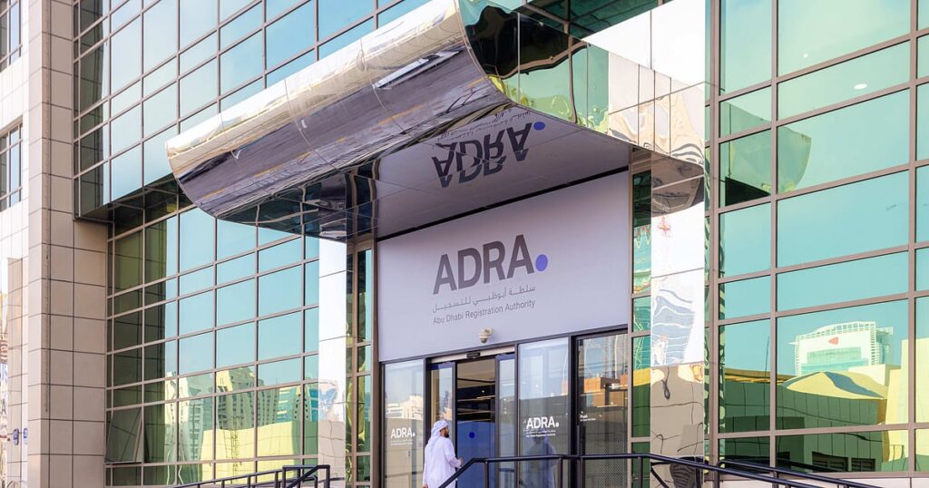 Abu Dhabi shuts down 2 establishments over sale of smoking products